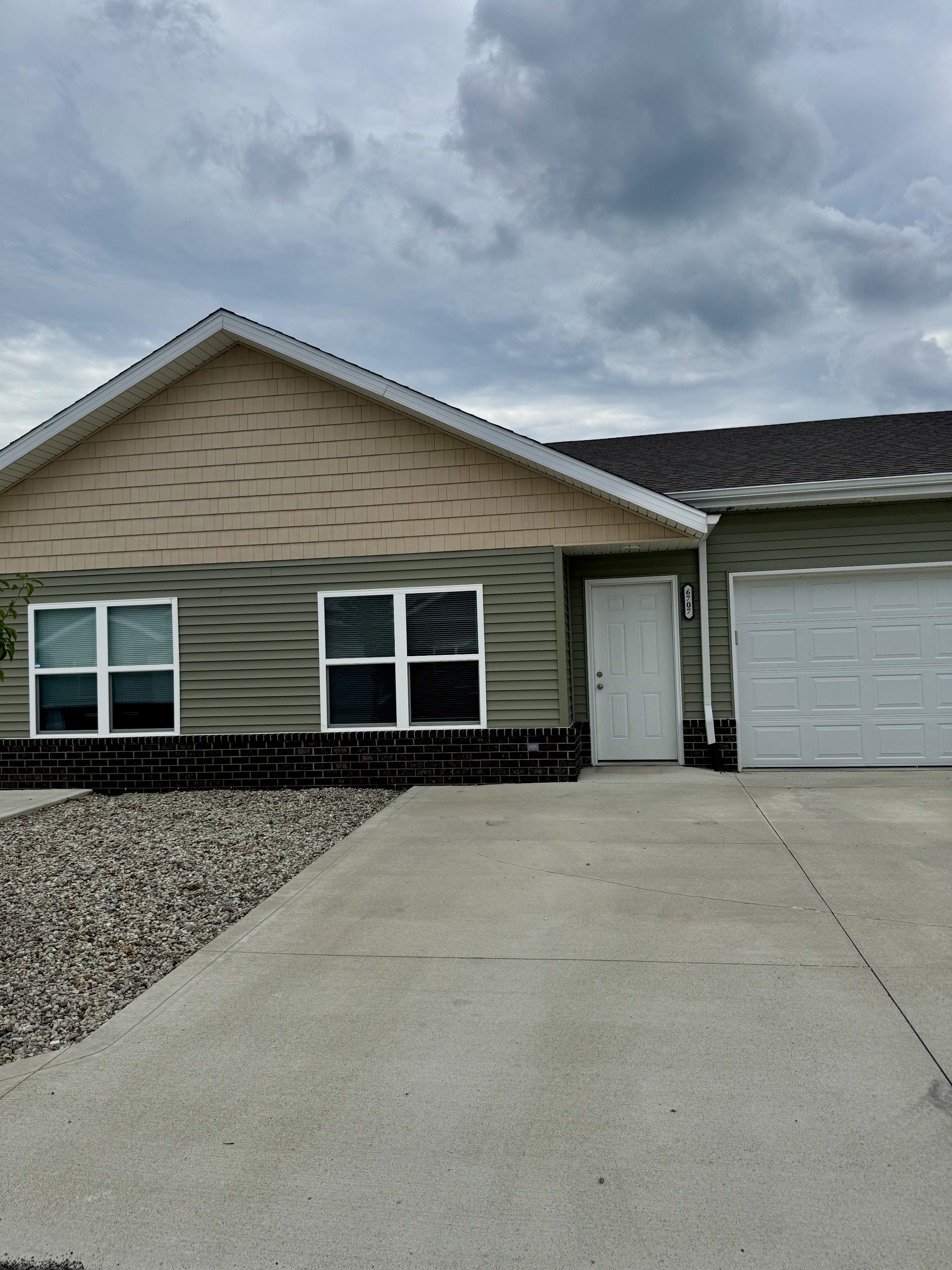 6707 Solid Rock Dr.