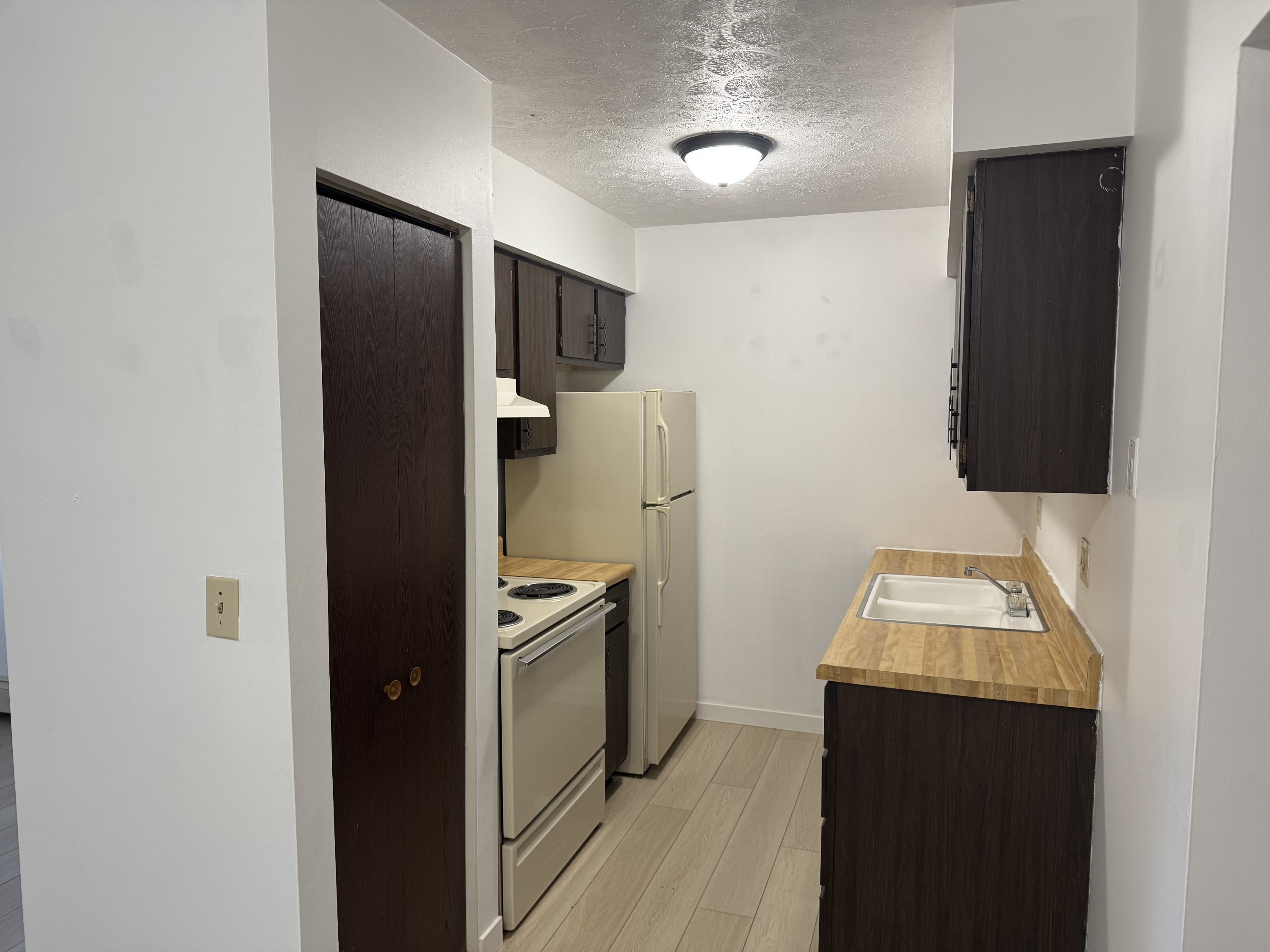 698 Posey Hill St - 4