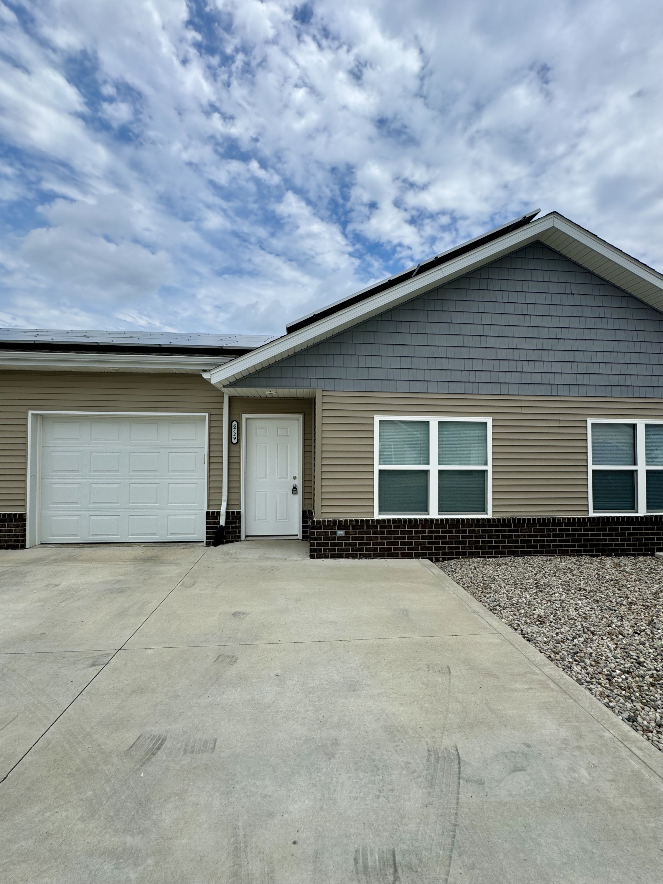 6729 Solid Rock Dr.